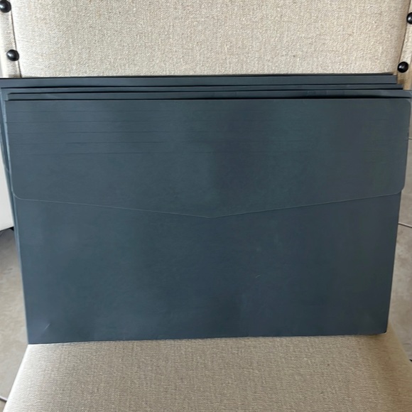- New Set of 10 Matt black color 10 x 15” envelopes Velcro closer - Picture 1 of 5